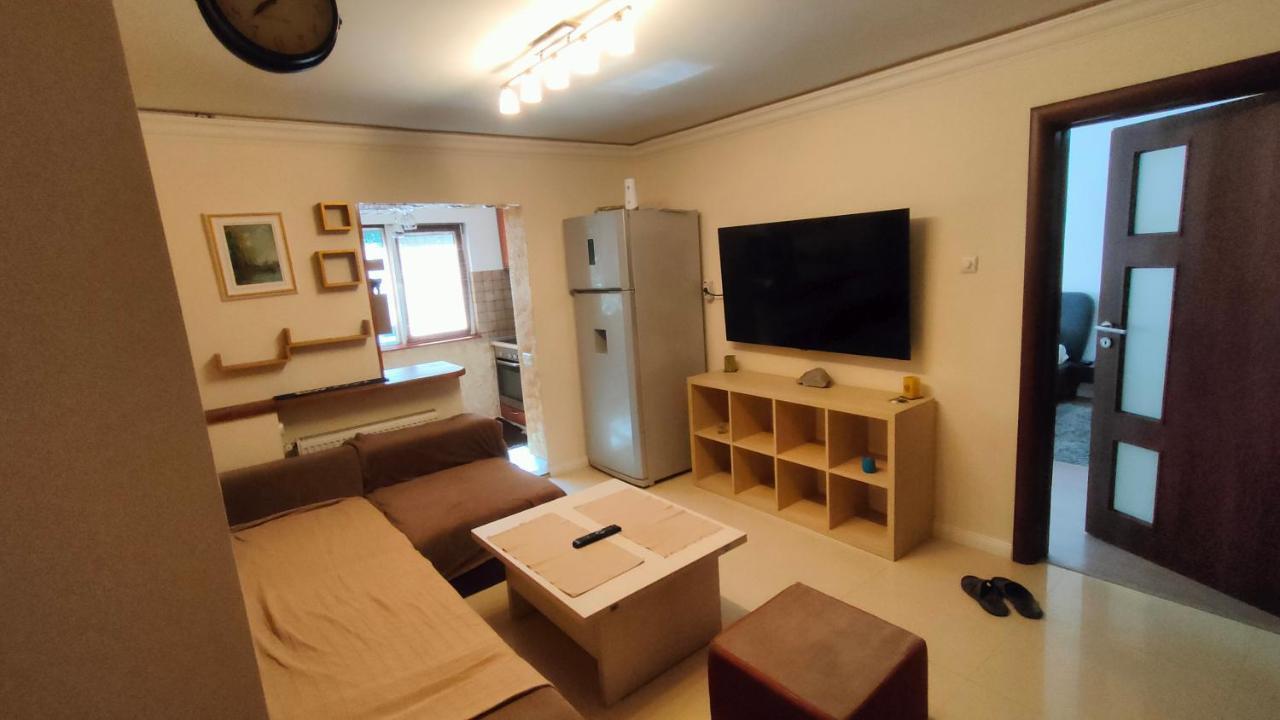 Duck Apartment Bukares Bagian luar foto