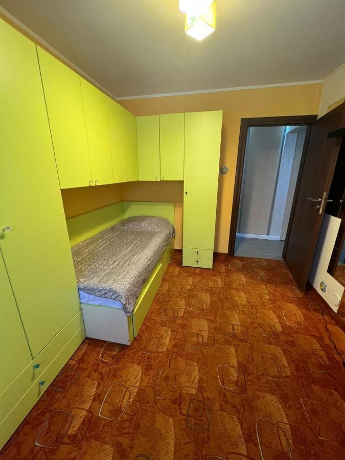 Duck Apartment Bukares Bagian luar foto