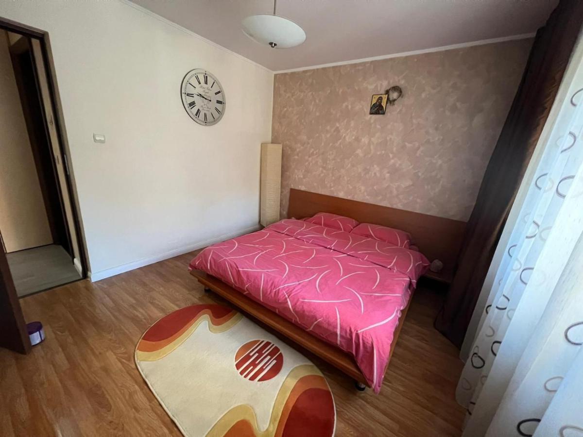 Duck Apartment Bukares Bagian luar foto