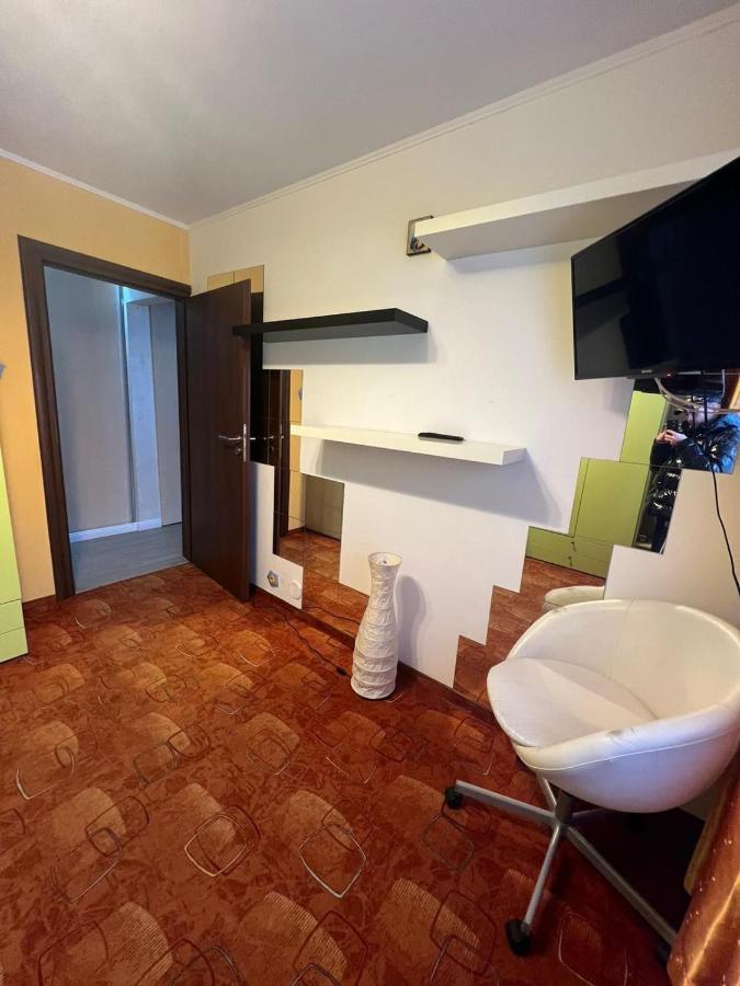 Duck Apartment Bukares Bagian luar foto